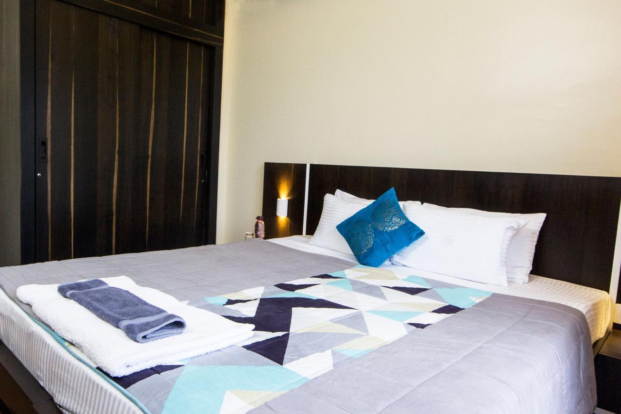 Amanora Park Town Bed and Breakfast Pune Exteriör bild